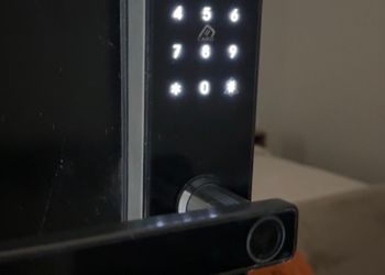 استديو هادئ بسرير ماستر 