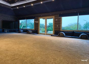 استراحة بغرفه نوم ومجالس