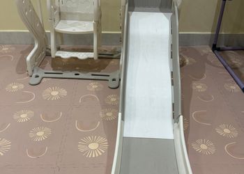 شقة بثلاث غرف وصالة مريحة