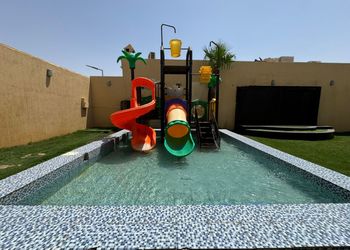 شاليه بمجلس ومسبح داخلي 