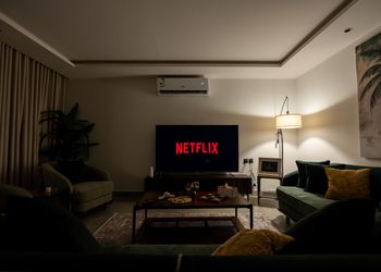 شقة بغرفتين نوم وسينما وجاكارو