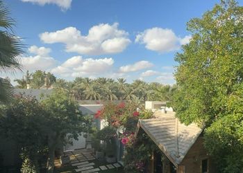 شاليه بمجلس ومسبح داخلي 