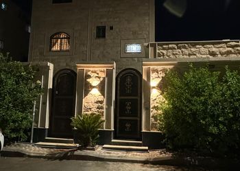 شقة بغرفتين نوم ودخول ذاتي 