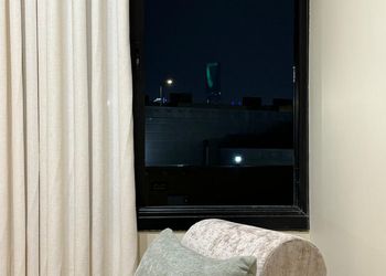 شقة أنيقة بصالة وغرفة نوم