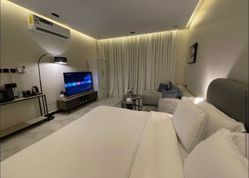 استديو بسرير ماستر