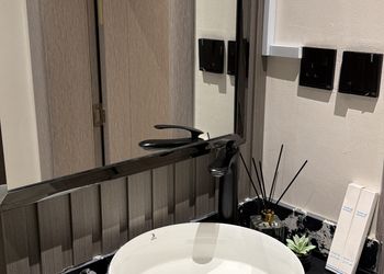 استديو هادئ بسرير ماستر 