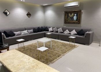 شاليه بمسطح اخضر ومجلس 