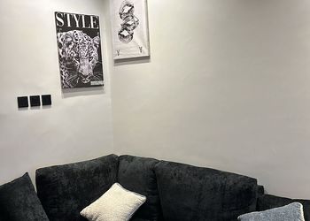 استديو بسرير ماستر 