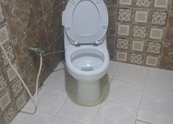 استراحة بمسطح اخضر وجلسة خارجية