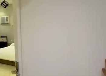 استديو بسرير ماستر وجلسة جانبية 