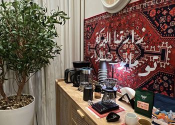 استديو بسرير ماستر وجلسة جانبية 