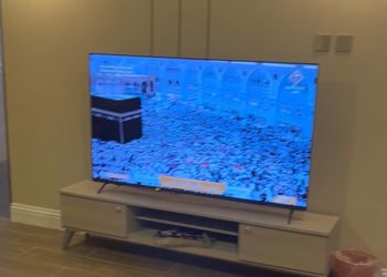 شقة بغرفة معيشة وغرفتين نوم 