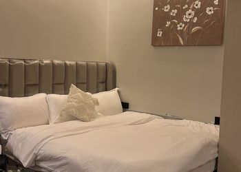 استديو بسرير ماستر وجلسة جانبية 