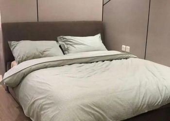 استديو بسرير ماستر وجلسة 