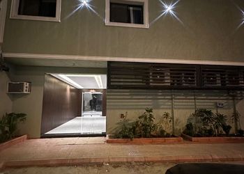 استديو هادئ بدخول ذاتي 