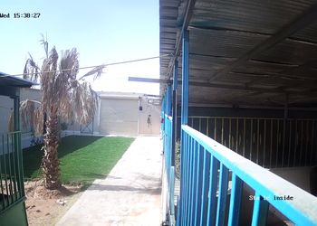 مزرعة بمسطح اخضر ومجلس