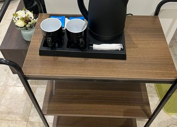 استديو بأثاث مريح وبسيط 