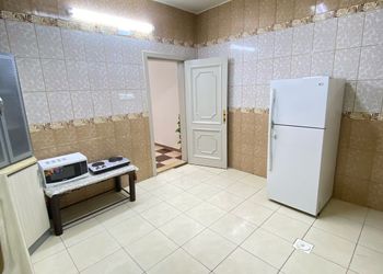شقة بغرفتين نوم وصالة جلوس 
