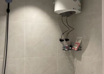 استديو بسرير ماستر وجلسة جانبية 