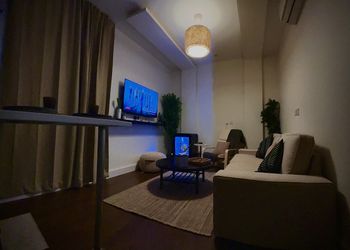 شقة بدخول ذاتي وغرفة نوم