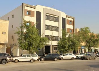 استديو بسرير ماستر وجلسة جانبية