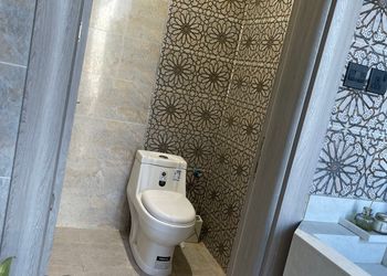 شاليه عائلي انيق بجلسة خارجية