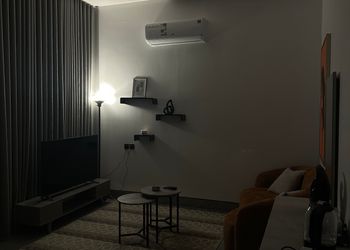 استديو هادئ بدخول ذاتي 