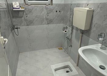 استديو بسرير ماستر وجلسة جانبية