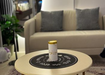 استديو بأثاث مريح وبسيط 