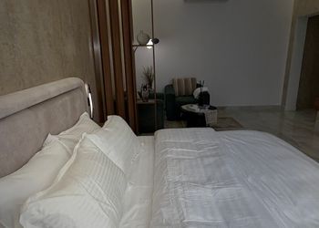 استديو بسرير ماستر وجلسة جانبية