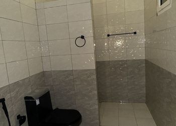 شقة بصالة وغرف نوم