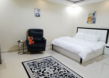 استديو بسرير ماستر