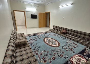 شقة بغرفتين نوم وصالة 