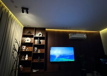 استديو هادئ بدخول ذاتي 