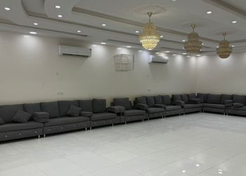 شاليه بمجلس ومسبح خارجي 
