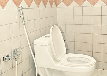 استديو بأثاث مريح وبسيط 