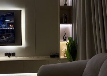 استديو بسرير ماستر وجلسة جانبية 