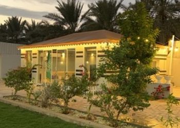 مزرعة بأجواء مميزة وجلسة خارجية 