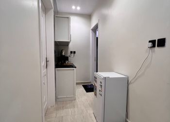 استديو هادئ بدخول ذاتي 6C