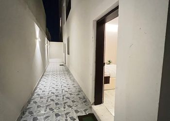 استديو بسرير ماستر وجلسة 