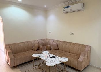 شقة بغرفتين نوم وغرفة جلوس 