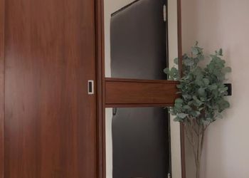 استديو هادئ بدخول ذاتي 