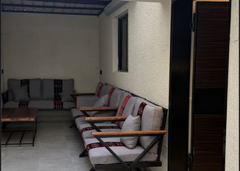 شقة بغرفتين نوم وصالة مريحة 
