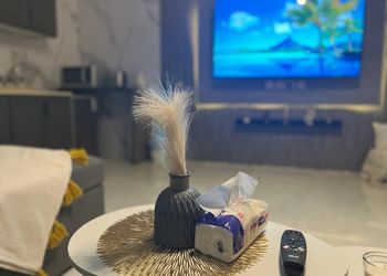 شقة واسعة وراقية بدخول ذاتي