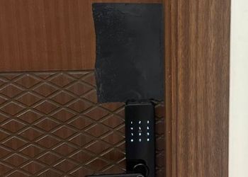 استديو بسرير ماستر وجلسة جانبية 