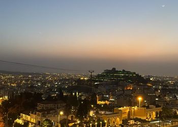 استديو هادئ بسرير ماستر 