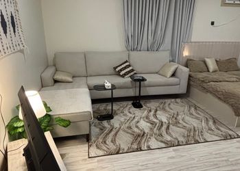 استديو بسرير ماستر وجلسة جانبية