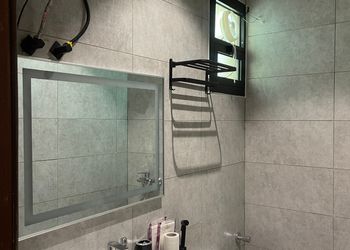 استديو بسرير ماستر وجلسة جانبية