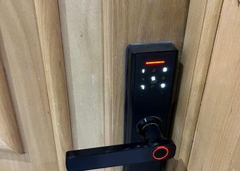 استديو بسرير ماستر