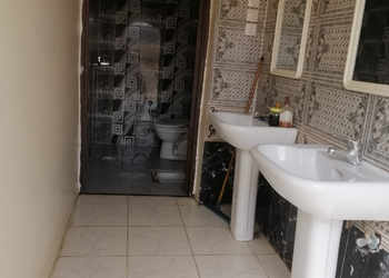 استراحة بجلسة خارجية ومسبح خارجي 